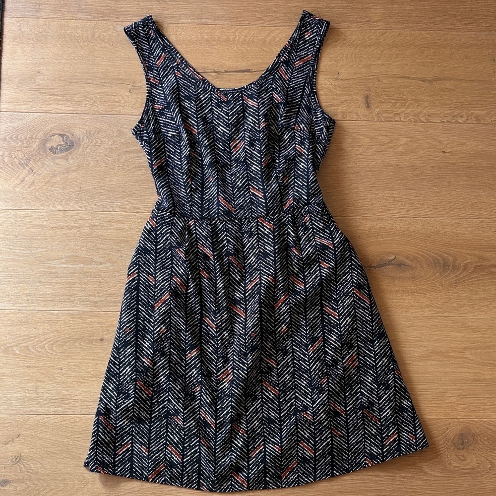 🦄 Breezy summer dress with pockets and chevron pattern